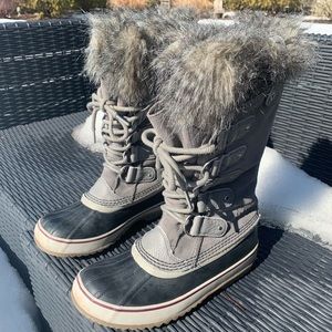 Sorel Joan of arctic winter boots